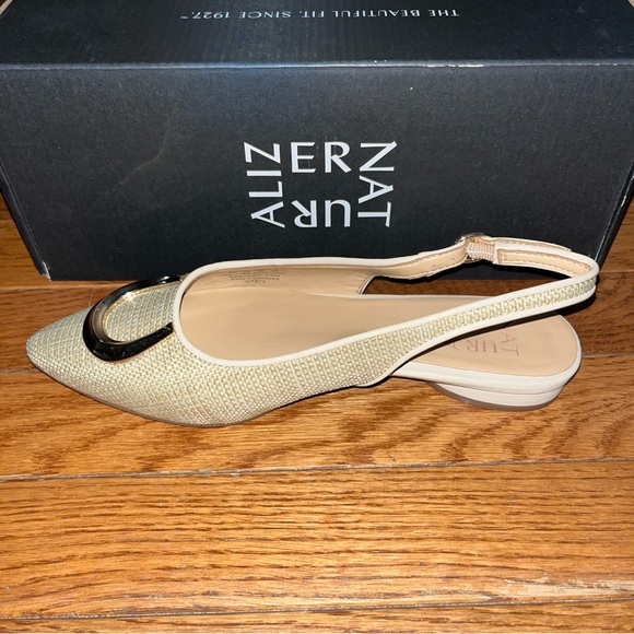 Naturalizer Bixby 2 Slingback Pumps Tan Straw Women’s Size 6 - Picture 3 of 11